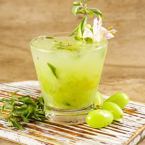 Caipiroska Uva com Manjericão — Smirnoff